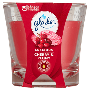 Glade Luscious Cherry & Peony parfémovaná svíčka 129g